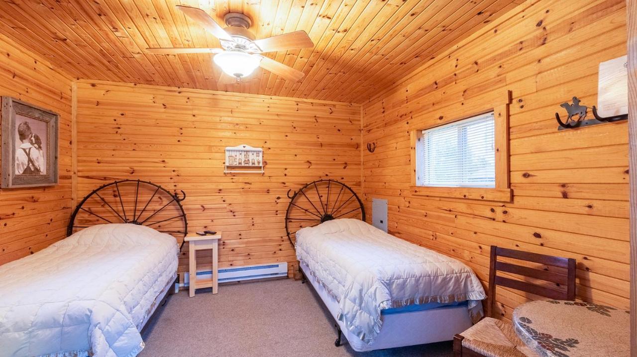 Hotel Spur Of The Moment Ranch Mountain Exteriér fotografie